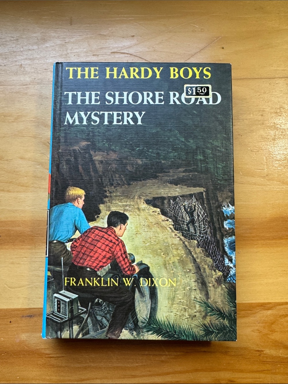 NOT ELIGIBLE FOR BUNDLE DEAL/SALE The Shore Road Mystery #6 Hardy Boys Series